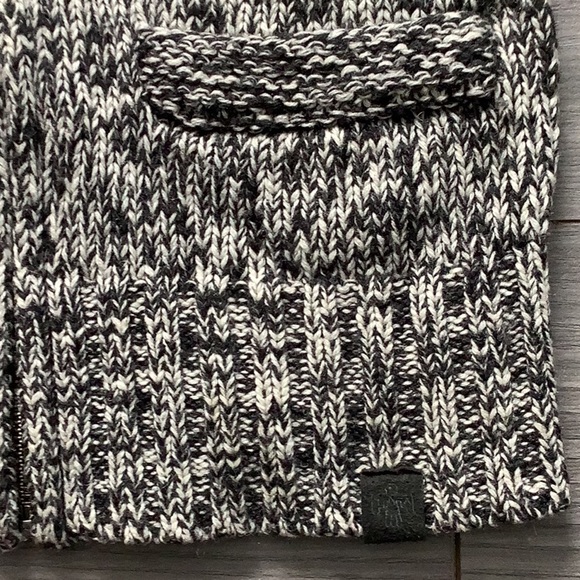 ARITZIA TNA~Sea To Ski Sweater (New Condition) - Picture 7 of 10